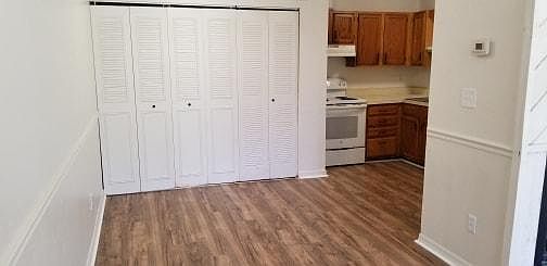 3rd image of 2423 NW 57th Pl