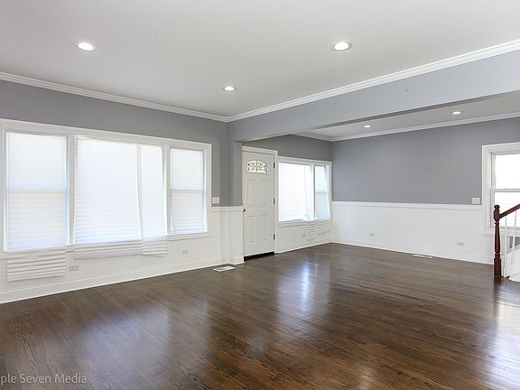 4th image of 2309 N 73rd Ct