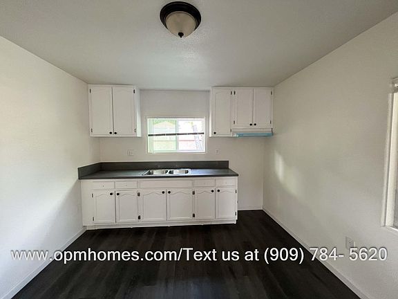 4th image of 2840 N Stoddard Ave