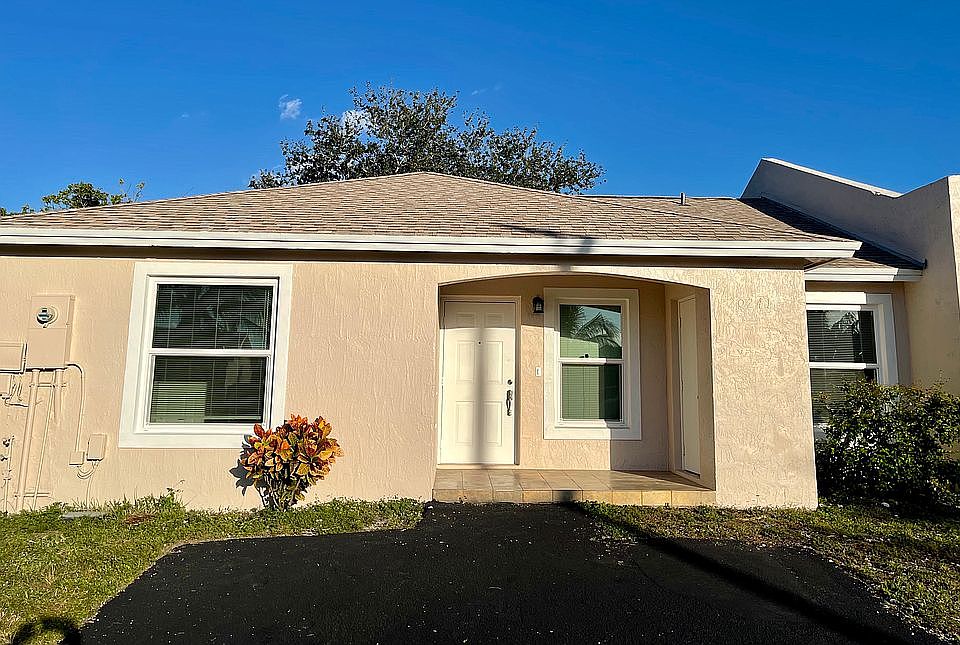 1st image of 20241 NW 27th Ct