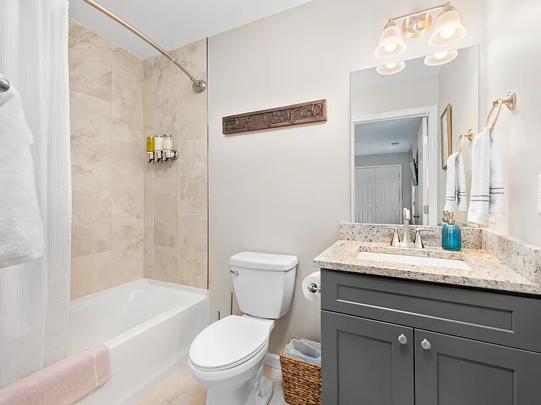 409 Little Sycamore Ln — Photo 15
