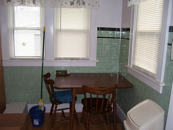 5th image of 504 Tanguy St