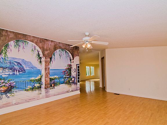 3rd image of 16941 W Branch Water Ln