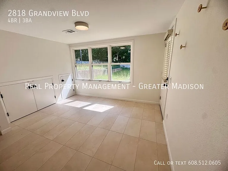 2818 Grandview Blvd — Photo 24