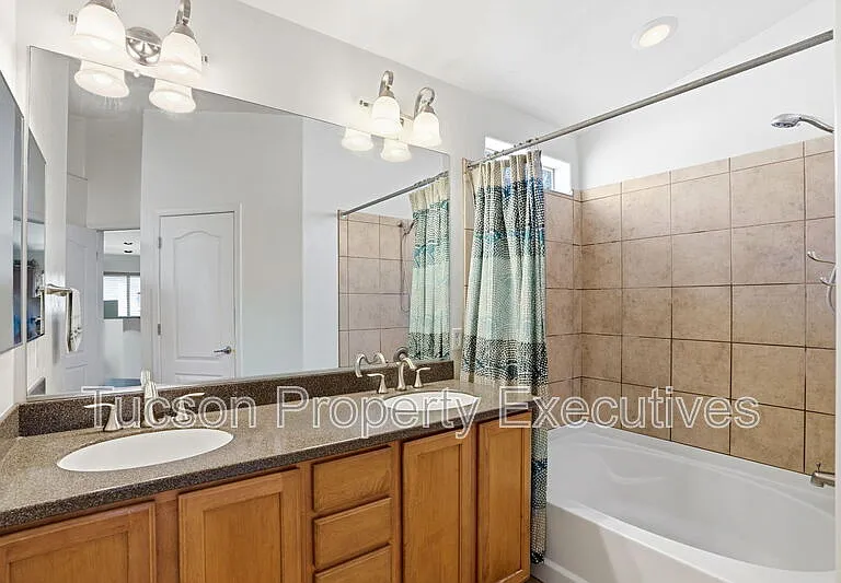 11655 W Stone Hearth St — Photo 23