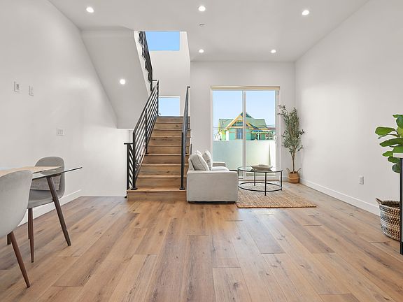 5th image of 1520 Magnolia Ave