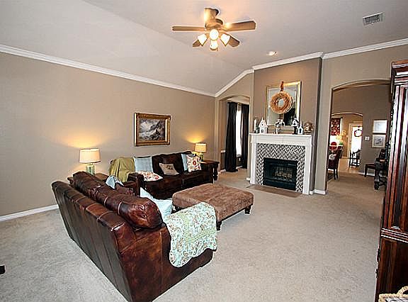 2nd image of 2328 Clairborne Dr