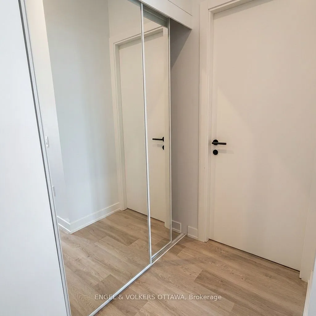 2 bed, $2,675 — Photo 3