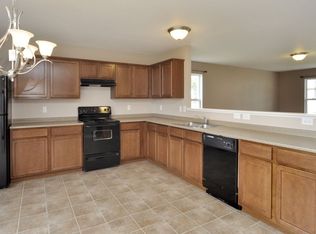 1638 Wales Dr SE, Lowell, MI 49331