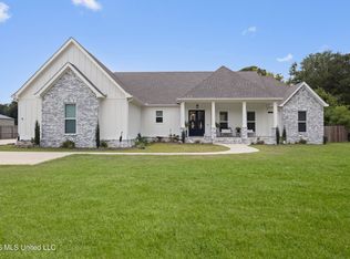 1739 Noble Rd, Ocean Springs, MS 39564