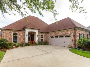 7695 Summer Wind Dr, Beaumont, TX 77713