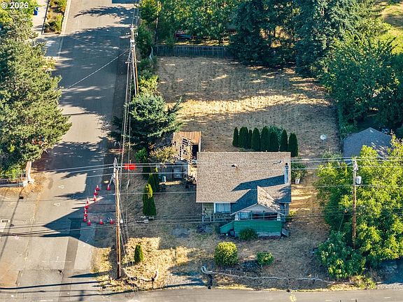 2nd image of 11509 SE Powell Blvd