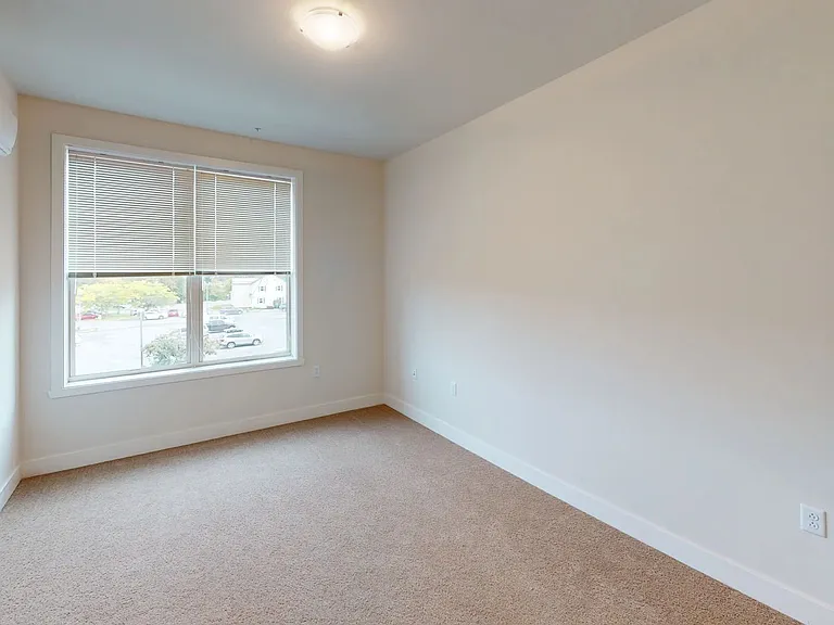 1185 Shelburne Road — Photo 4