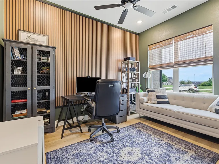 501 Horizon Way — Photo 19