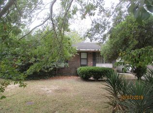 155 Grove Ave, Fitzgerald, GA 31750