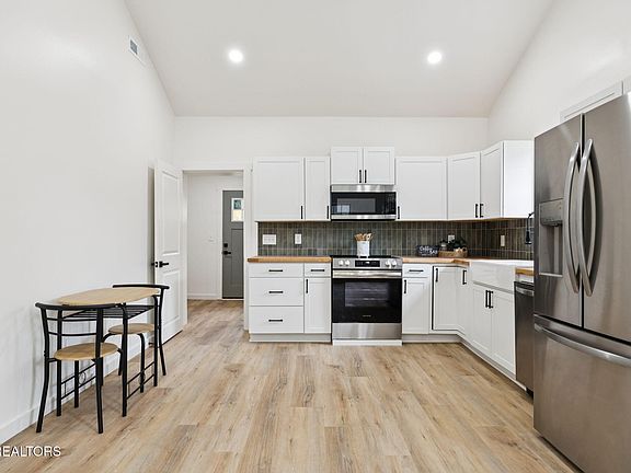 5th image of 1706 Davanna St