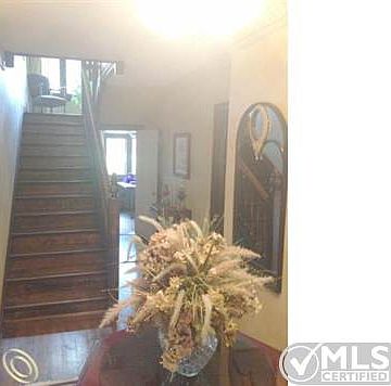 Foyer Staircase.JPG