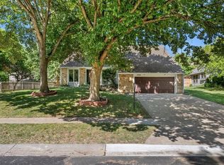 11696 Rosehill Rd, Overland Park, KS 66210