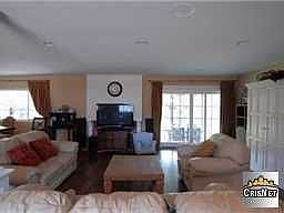 3rd image of 543 Gladstone Dr