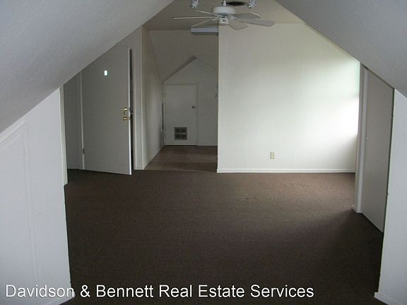 5th image of 1817 Jefferson St #B