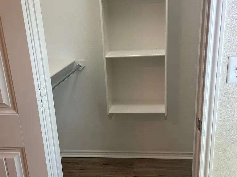 10113 Viola Ave — Photo 9