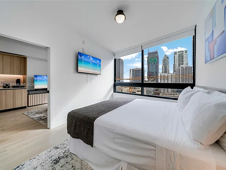 225 N Miami Ave #1707 — Photo 5