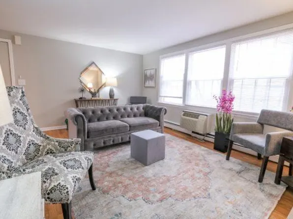 105 N Willow St, Liverpool, NY