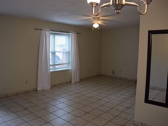 2nd image of 2003 Gardenbrook Ln