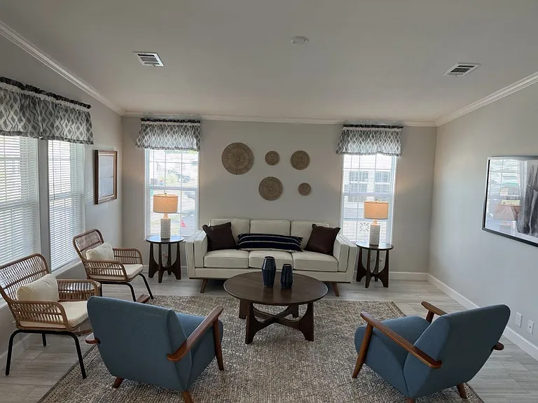 343 Talbot St #93 — Photo 7