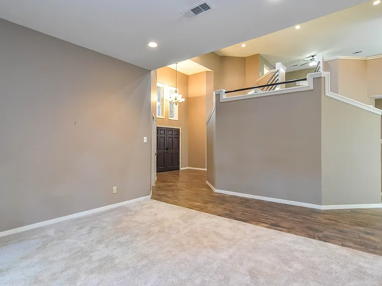 1113 Shady Oaks Cir — Photo 17