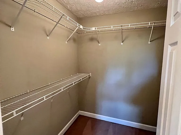 1030 Coral Dr — Photo 12