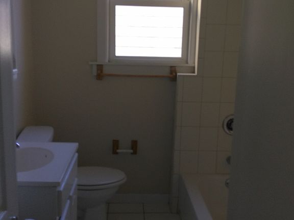 3rd image of 336 Sanford Ave APT B