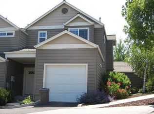 477 Larkspur Ln, Ashland, OR