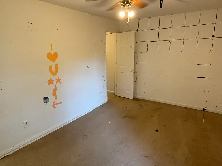 2604 Elkhart St — Photo 27