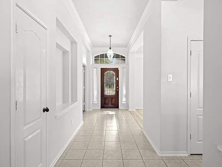 2415 Wyckchester Dr — Photo 4