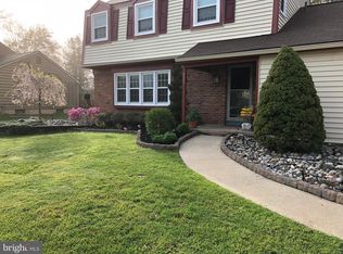 925 Doncaster Dr, West Deptford, NJ 08066