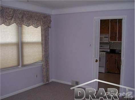 5th image of 8999 Park Ave