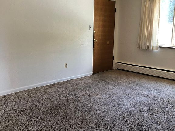 4th image of 2495 S Gaylord St APT 4