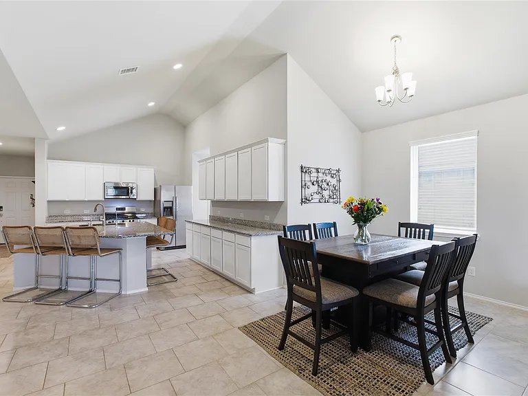 4110 Magliana Ln — Photo 6