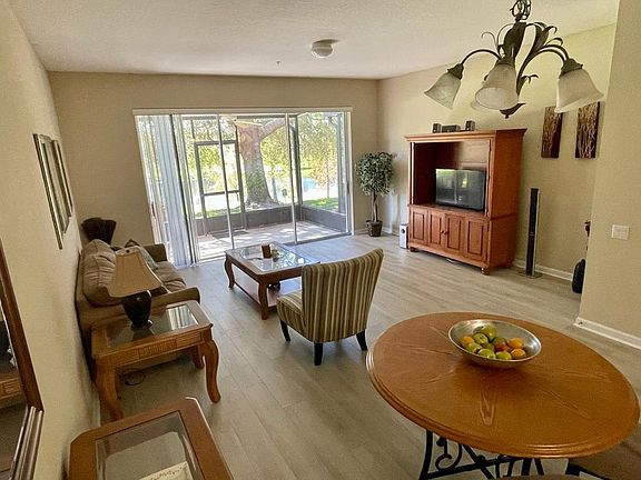 5th image of 6258 Castelven Dr Unit 104