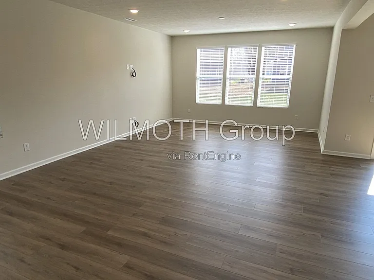 16364 Pruett Ln — Photo 2