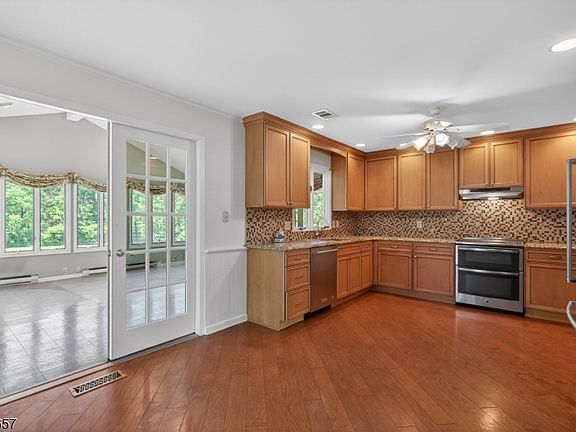 5th image of 17 Cedar Rd