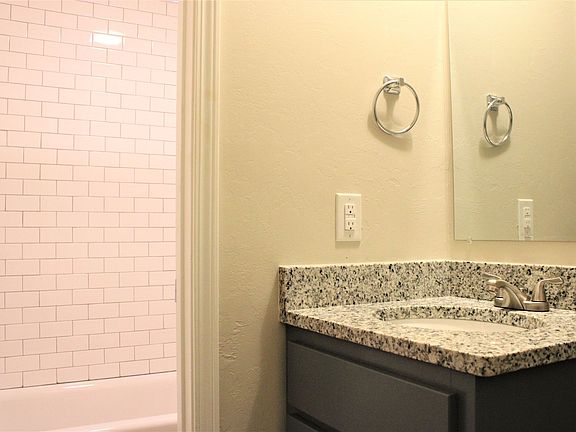 4th image of 3818 N Pennsylvania Ave #202