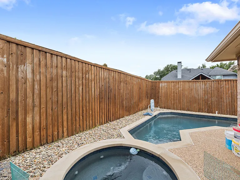 6805 Magnum Dr — Photo 20
