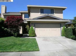 6237 Viewcrest Dr, Oakland, CA