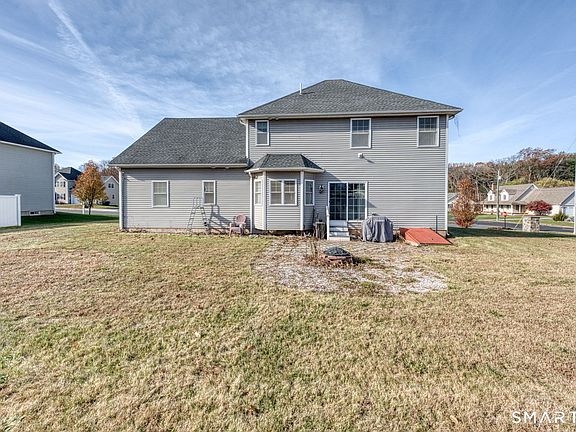 2nd image of 10 Talias Trail