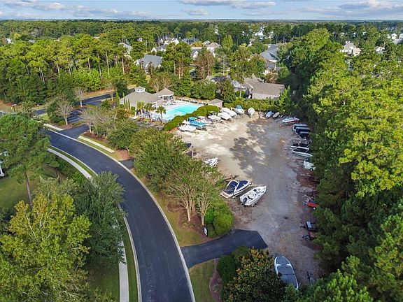 5th image of 258 Creek Harbour Circle