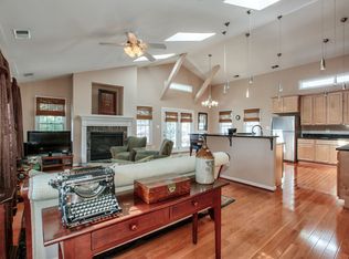1526 11th St S, Arlington, VA 22204