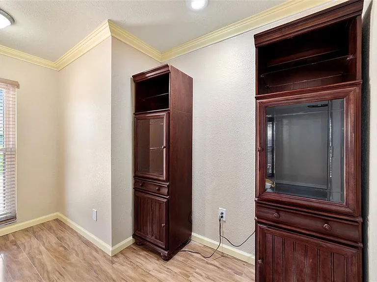5330 Kings Ct — Photo 37