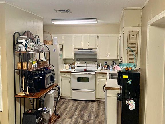 5th image of 208 Paula Dr